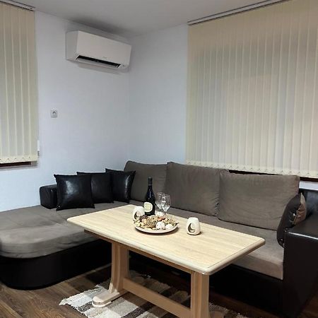 דבין Guest House Tanevi מראה חיצוני תמונה