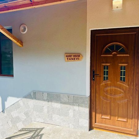 דבין Guest House Tanevi מראה חיצוני תמונה